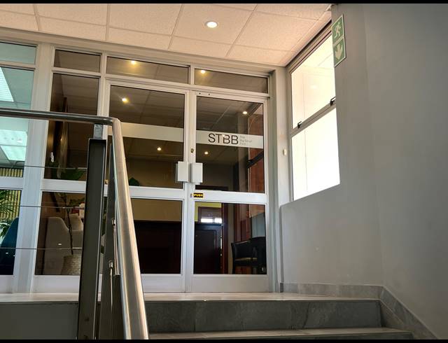 162M² OFFICE TO LET IN LA LUCIA RIDGE
